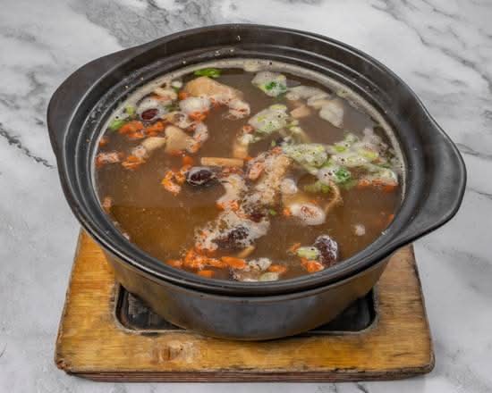 Chinese Herbal Chicken Soup (Pot) / 武林山珍菌菇鸡汤 (窝)